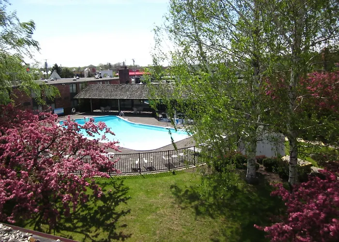Fireside Inn & Suites Portland (Adults Only)